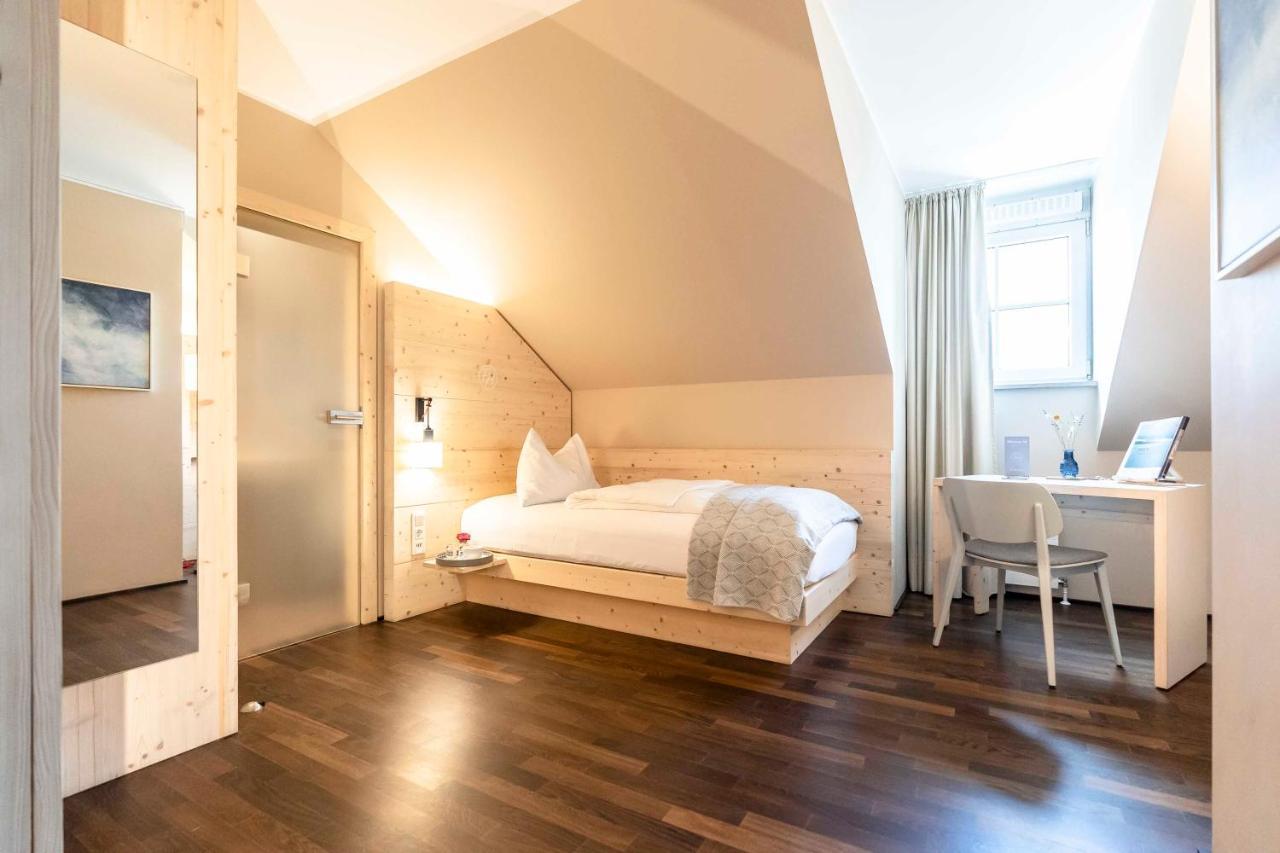 Hotel Feldmochinger Hof 4*