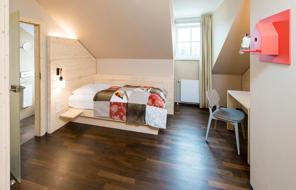 Hotel Feldmochinger Hof Munich