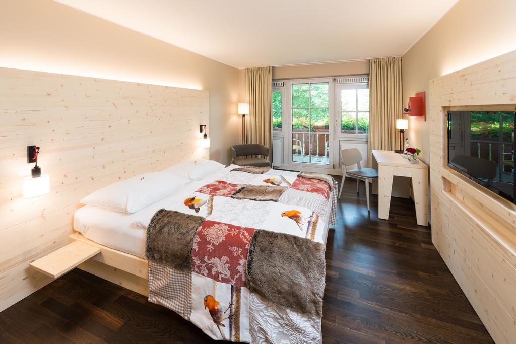 Hotel Feldmochinger Hof 4*