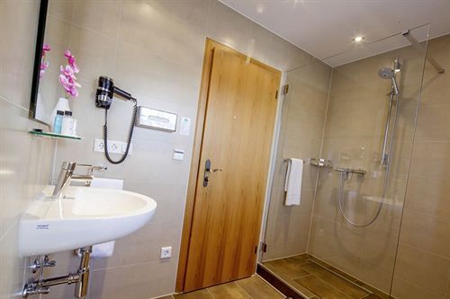 Feldmochinger Hof 4* München
